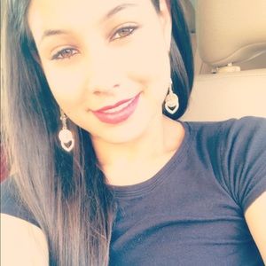 Meet your Posher, Celena